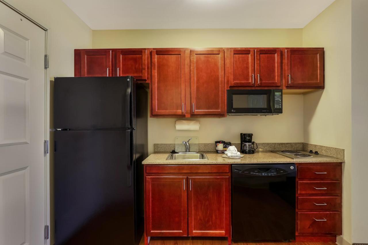Mainstay Suites Fitchburg - Madison Exteriör bild