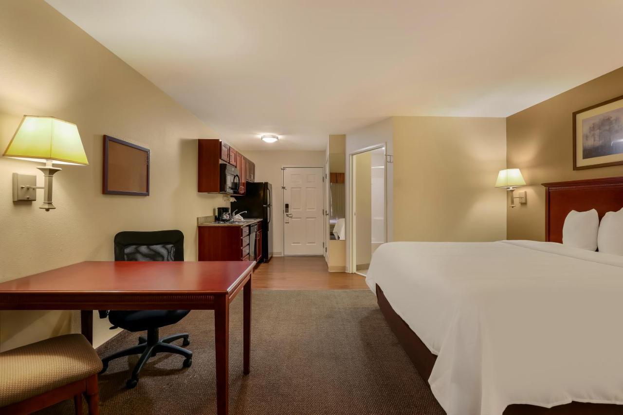 Mainstay Suites Fitchburg - Madison Exteriör bild