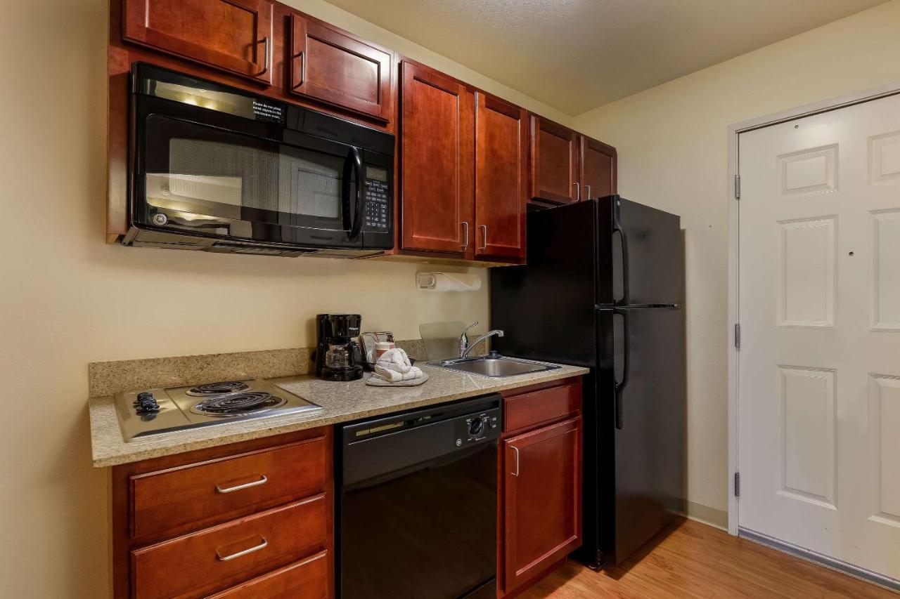 Mainstay Suites Fitchburg - Madison Exteriör bild