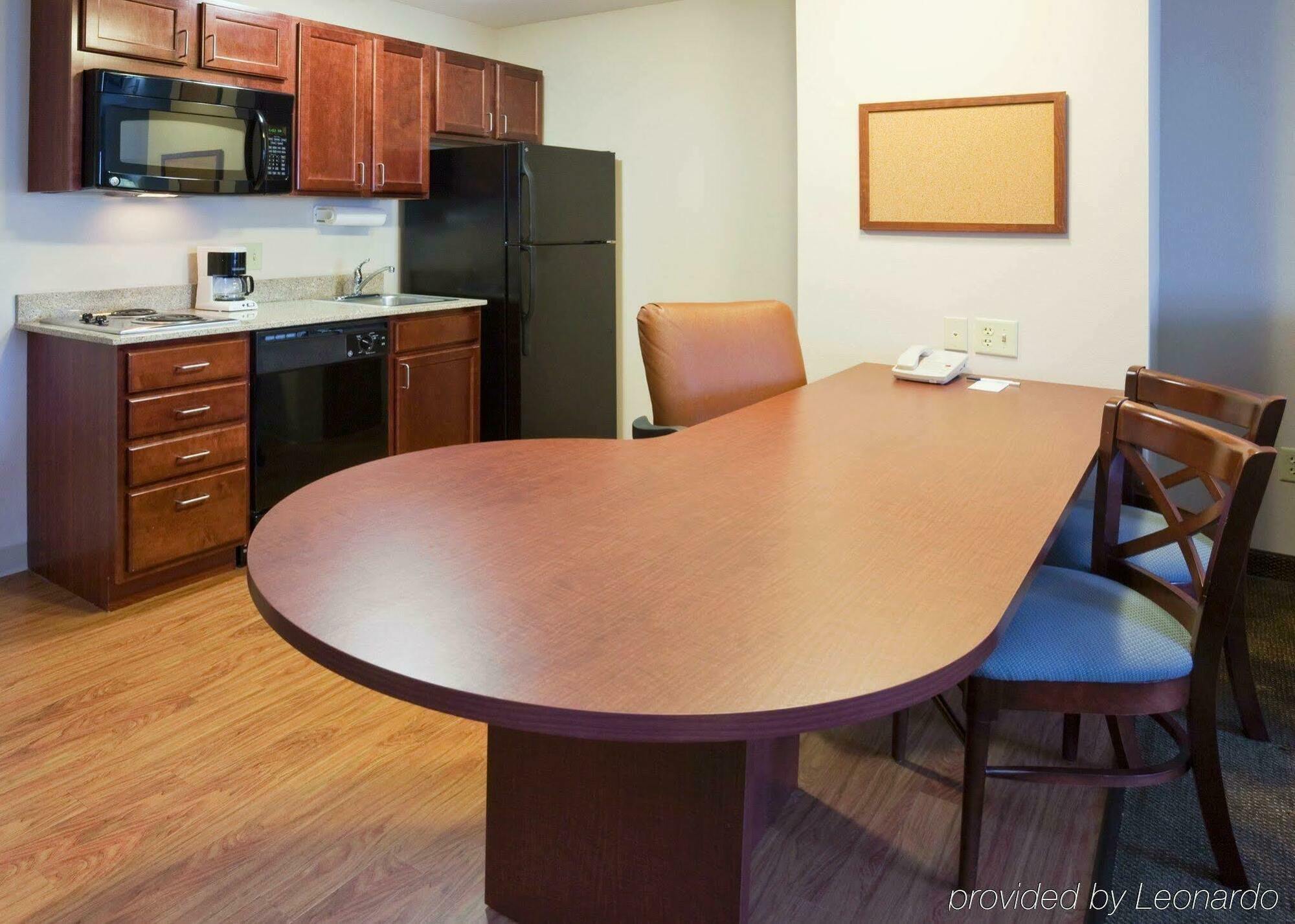 Mainstay Suites Fitchburg - Madison Exteriör bild