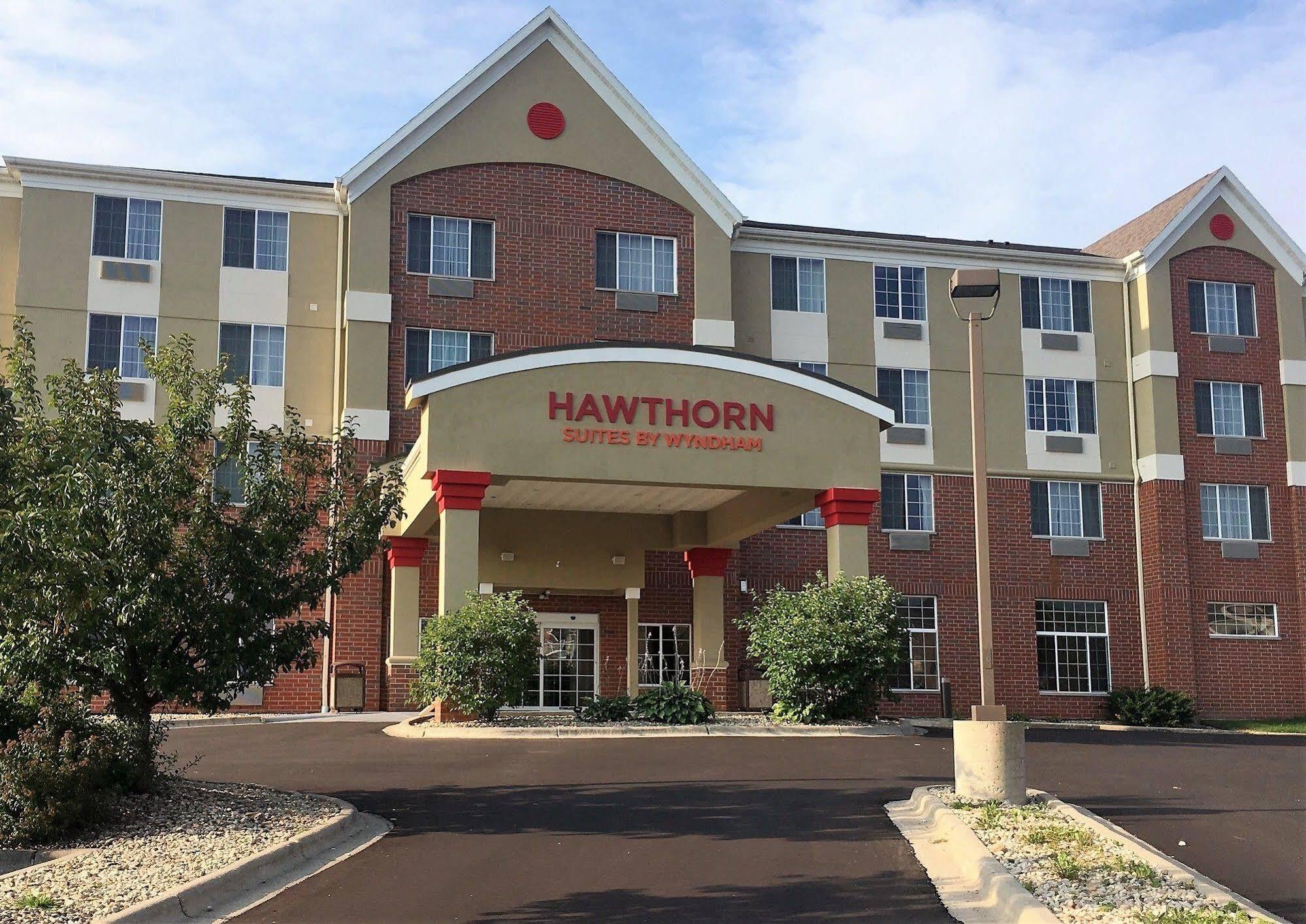 Mainstay Suites Fitchburg - Madison Exteriör bild